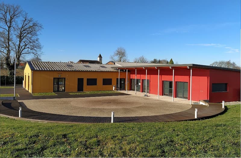 Salle des fêtes, location salle à Ouillon