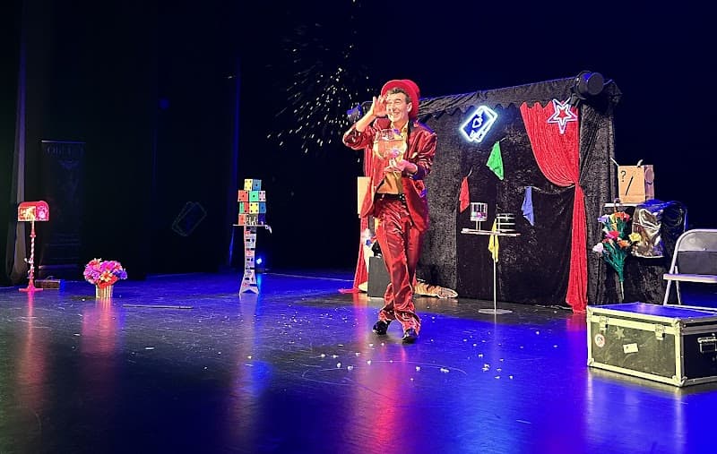 Magistick le magnifique magicien Humour Pays de la Loire Pro, magicien à Nantes