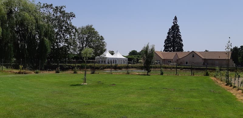 GITE DU PETIT ETALOIR, location salle à Fatines