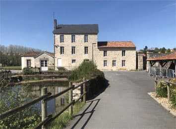 Moulin de Chaussac : Location salle de réception, appartements en bord de sèvre proche Puy du Fou, activité diverse en Vendée, location salle à Saint-Laurent-sur-Sèvre
