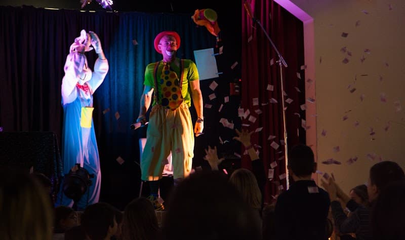 Organitou – Spectacle enfant & stage magie Bretagne, magicien à Brest
