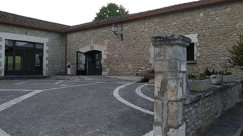 Salle de la Combe Salle des Fêtes de Saint-Yriex, location salle à Saint-Yrieix-sur-Charente
