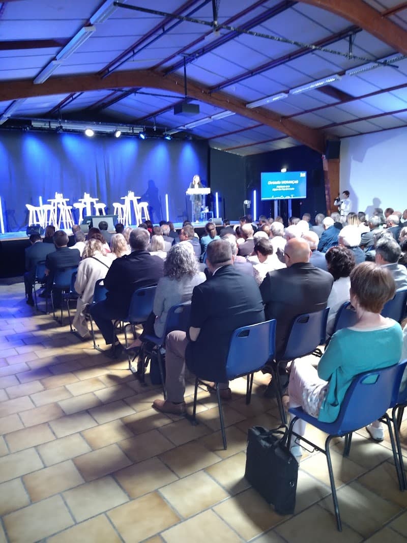 Salle des Fêtes du Bourg sous la Roche, location salle à La Roche-sur-Yon