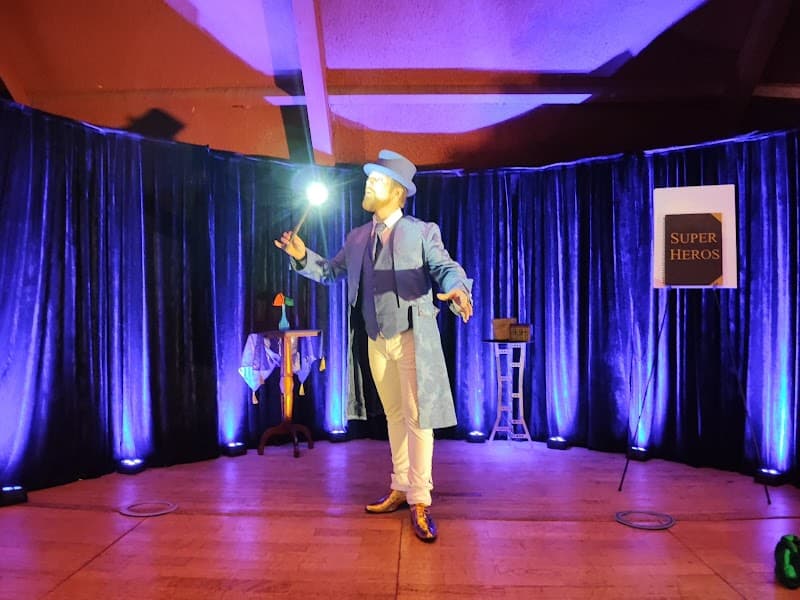 Christopher le Magicien, magicien à Sceaux