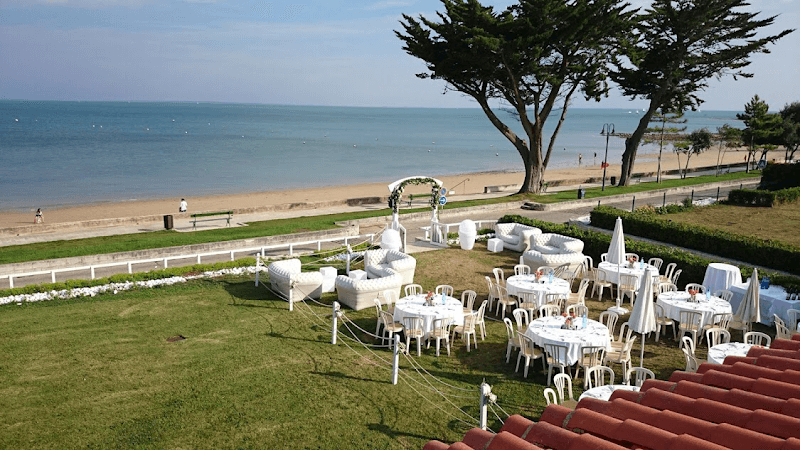SR Événements | Location de mobilier événementiel, location salle à La Rochelle